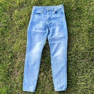 American Eagle Light wash super stretchy high waisted skinny jeans